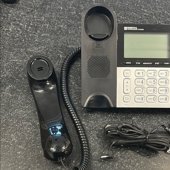 Black Corded Phone and answering system - Picture 2 of 4